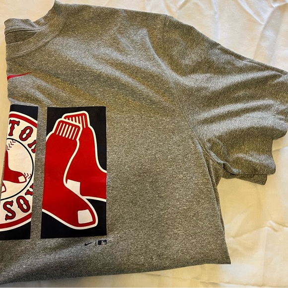 Boston Red Sox, MENS Short Sleeve Nike Dri-Fit T Shirt - Picture 3 of 3